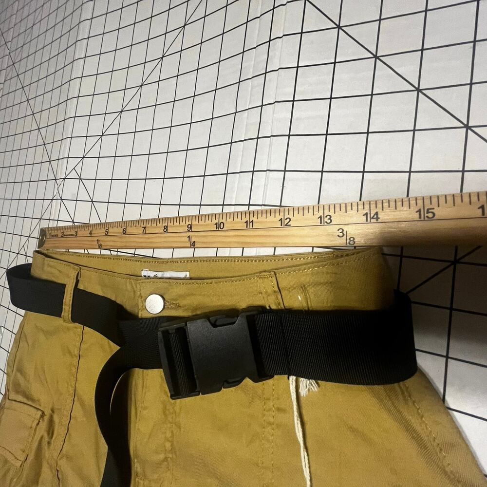 NWT Kreamy Cargo Shorts With Black Belt khaki Sz large - Picture 4 of 7